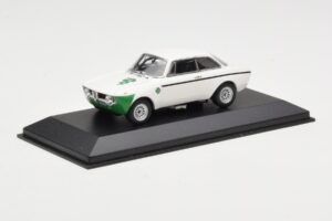 Alfa Romeo Giulia 1300 GTA Junior White Minichamps 1:43 400120601 Diecast - image 2 of 3