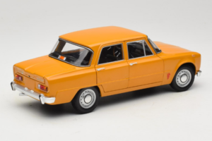 Alfa Romeo Giulia 1300 Super Orange Minichamps 1:18 180120900 Diecast - image 3 of 8