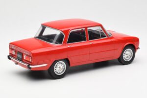 Alfa Romeo Giulia Nuova Super Red MCG 1:18 MCG18145 Diecast - image 2 of 6