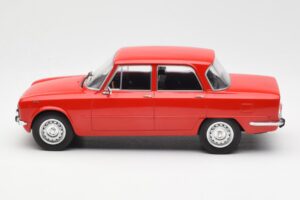 Alfa Romeo Giulia Nuova Super Red MCG 1:18 MCG18145 Diecast - image 3 of 6
