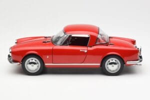 Alfa Romeo Giulietta 1300 Spider Red AUTOart 1:18 70157 Diecast - image 4 of 8