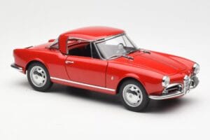 Alfa Romeo Giulietta 1300 Spider Red AUTOart 1:18 70157 Diecast - image 6 of 8