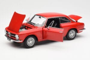 Alfa Romeo GT 1300 Junior LHD Red AUTOart 1:18 70131 Diecast - image 2 of 8