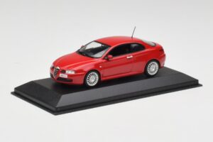 Alfa Romeo GT Alfa Red Minichamps 1:43 400120321 Diecast - image 2 of 4