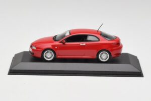 Alfa Romeo GT Alfa Red Minichamps 1:43 400120321 Diecast