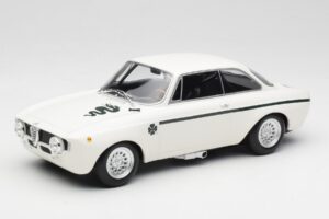Alfa Romeo GTA 1300 Junior White Minichamps 1:18 155120021 Diecast