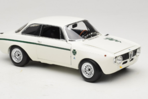 Alfa Romeo GTA 1300 Junior White Minichamps 1:18 100120501 Diecast - image 6 of 8