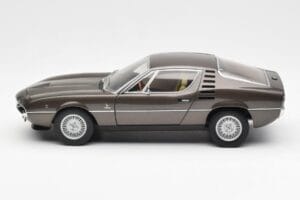 Alfa Romeo Montreal Brown Metallic AUTOart 1:18 70173 Diecast - image 4 of 8