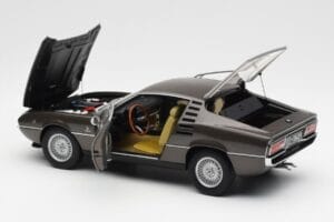 Alfa Romeo Montreal Brown Metallic AUTOart 1:18 70173 Diecast - image 5 of 8