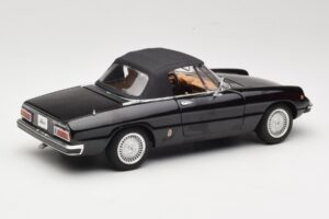 Alfa Romeo Spider 916 Veloce Black Ricko 1:18 32107 Diecast - image 3 of 8