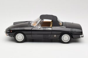 Alfa Romeo Spider 916 Veloce Black Ricko 1:18 32107 Diecast - image 4 of 8