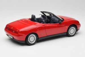 Alfa Romeo Spider 916 Alfa Red Maisto 1:18 50278 Diecast - image 3 of 8