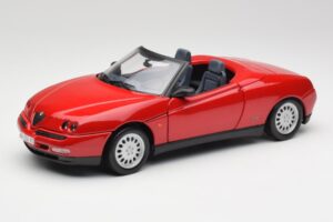 Alfa Romeo Spider 916 Alfa Red Maisto 1:18 50278 Diecast