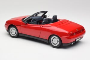 Alfa Romeo Spider 916 Alfa Red Maisto 1:18 50278 Diecast - image 7 of 8