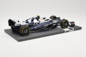 AlphaTauri AT03 #22 Y. Tsunoda Bahrain GP 2022 Minichamps 1:18 117220122 Diecast - image 3 of 6