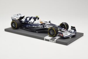 AlphaTauri AT03 #22 Y. Tsunoda Bahrain GP 2022 Minichamps 1:18 117220122 Diecast - image 4 of 6