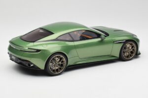 Aston Martin DB12 Green GT Spirit 1:18 GT466 Resin - image 2 of 5
