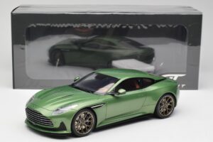 Aston Martin DB12 Green GT Spirit 1:18 GT466 Resin - image 5 of 5