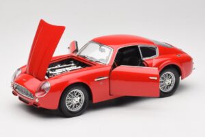 Aston Martin DB4 GT Zagato Red Road Signature 1:18 92728 Diecast - image 2 of 8