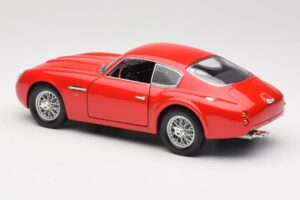 Aston Martin DB4 GT Zagato Red Road Signature 1:18 92728 Diecast - image 7 of 8