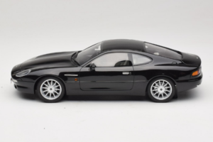 Aston Martin DB7 Bowland Black Cult Models 1:18 CML187-2 Resin - image 3 of 6