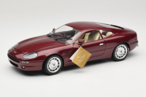 Aston Martin DB7 Red Guiloy 1:18 67550 Diecast