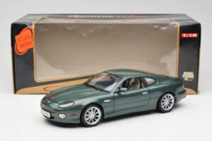 Aston Martin DB7 Vantage Green Maisto 1:18 36880 Diecast - image 8 of 8
