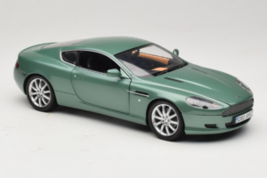 Aston Martin DB9 Green Minichamps 1:18 150137322 Diecast - image 6 of 8