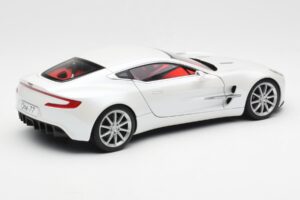 Aston Martin One-77 Morning Frost White AUTOart 1:18 70244 Diecast - image 3 of 8