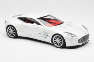 Aston Martin One-77 Morning Frost White AUTOart 1:18 70244 Diecast - image 6 of 8