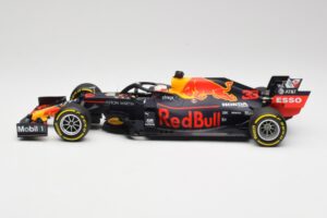 Aston Martin Red Bull Racing RB15 #33 M. Verstappen Winner Brazil GP 2019 Minichamps 1:18 110191933 Diecast - image 3 of 6