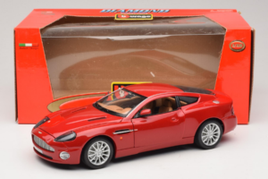 Aston Martin V12 Vanquish Red Bburago 1:18 33334063 Diecast - image 8 of 8