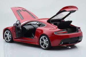 Aston Martin V12 Vantage Red AUTOart 1:18 70208 Diecast - image 5 of 8