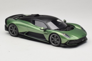 Aston Martin Valhalla Iridescent Emerald Green GT Spirit 1:18 GT558 Resin - image 4 of 6