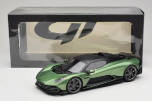 Aston Martin Valhalla Iridescent Emerald Green GT Spirit 1:18 GT558 Resin - image 6 of 6