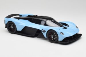 Aston Martin Valkyrie Racing Blue GT Spirit 1:18 GT915 Resin - image 4 of 6