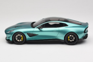 Aston Martin Vanquish Green Metallic GT Spirit 1:18 GT551 Resin - image 3 of 6