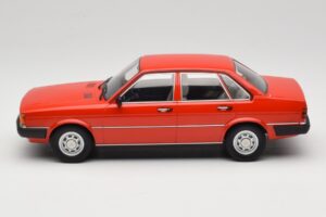 Audi 80 B2 GLS Red MCG 1:18 MCG18526 Diecast - image 3 of 6