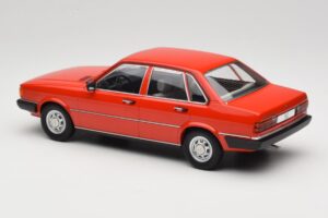 Audi 80 B2 GLS Red MCG 1:18 MCG18526 Diecast - image 5 of 6