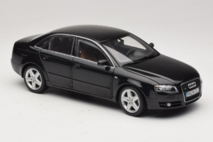 Audi A4 B6 3.2 Quattro Black Minichamps 1:18 5010404125 Diecast - image 6 of 8