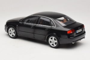 Audi A4 B6 3.2 Quattro Black Minichamps 1:18 5010404125 Diecast - image 7 of 8
