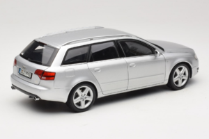 Audi A4 B7 3.2 Quattro Avant Silver Minichamps 1:18 5010404215 Diecast - image 3 of 8