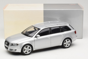 Audi A4 B7 3.2 Quattro Avant Silver Minichamps 1:18 5010404215 Diecast - image 8 of 8