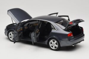 Audi A4 B7 Grey Metallic Minichamps 1:18 100014400 Diecast - image 5 of 8