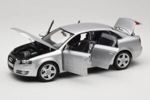 Audi A4 B8 3.2 Quattro Silver Minichamps 1:18 5010404115 Diecast - image 2 of 8