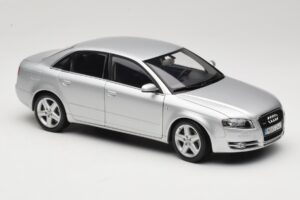 Audi A4 B8 3.2 Quattro Silver Minichamps 1:18 5010404115 Diecast - image 6 of 8