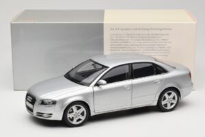 Audi A4 B8 3.2 Quattro Silver Minichamps 1:18 5010404115 Diecast - image 8 of 8