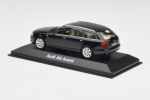 Audi A6 C6 Avant Phantom Black Minichamps 1:43 5010406233 Diecast - image 3 of 4
