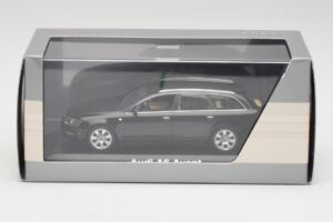 Audi A6 C6 Avant Phantom Black Minichamps 1:43 5010406233 Diecast - image 4 of 4
