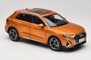 Audi Q3 F3 Orange Metallic Paudi Model 1:18 05962Q32019 Diecast - image 6 of 8